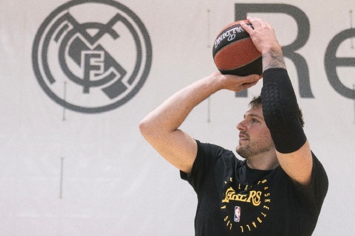 东契奇荣登《男士健康》封面，开启蜕变新篇章